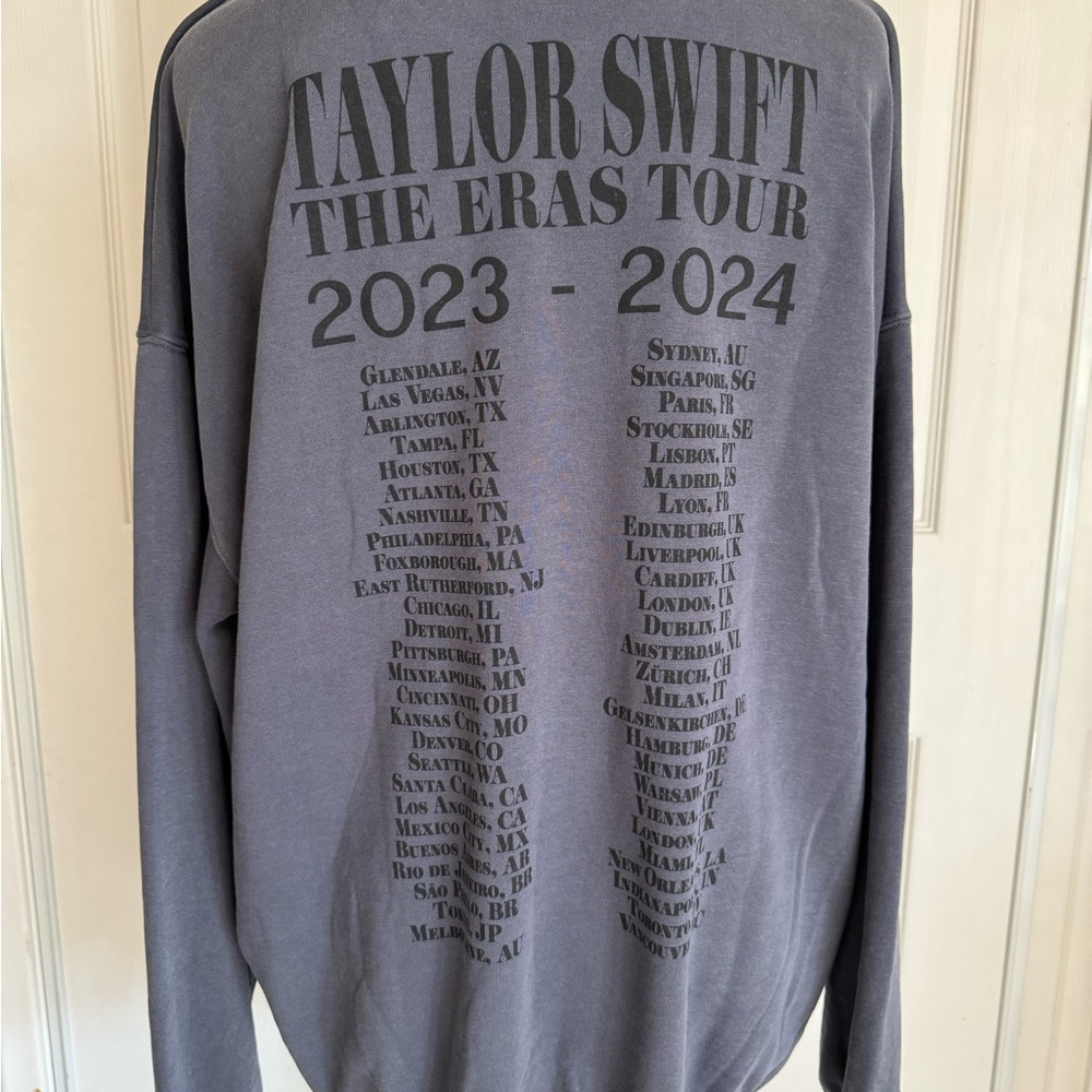 International 2023-2024 Blue Crewneck